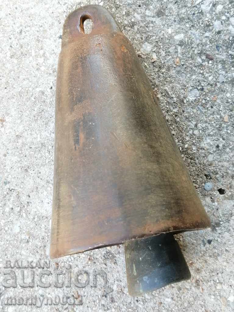 Auction  Old revival chan, clapper, bell, bell, tumbler