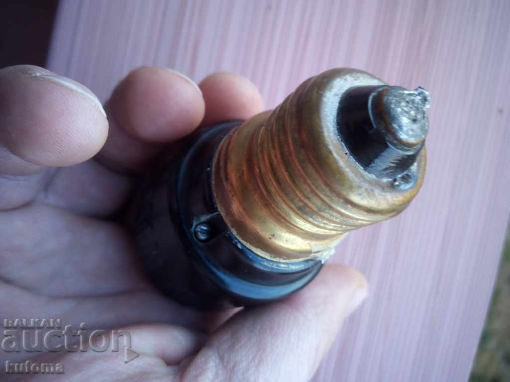 Delivery of Old Bakelite Lamp Switch Delivery of Old Bakelite Lamp Switch