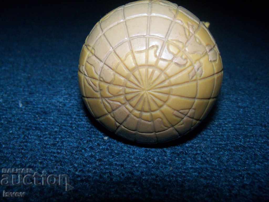 Auction  An old interesting rubber figurine on Smoking Earth