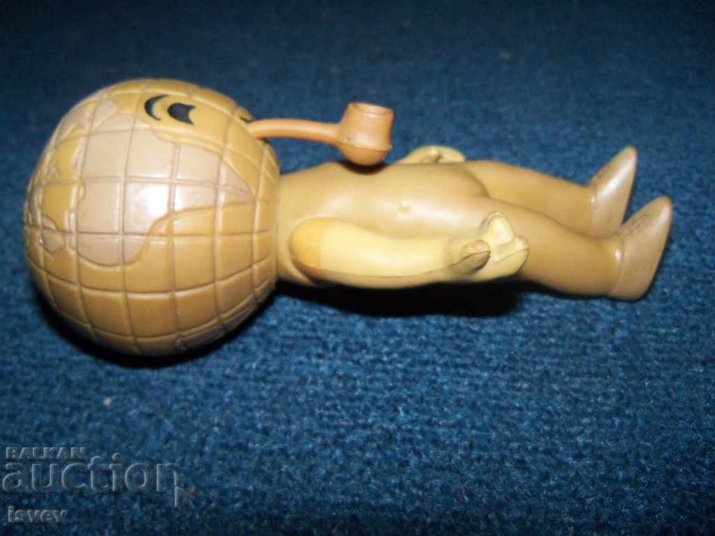 Delivery of An old interesting rubber figurine on Smoking Earth