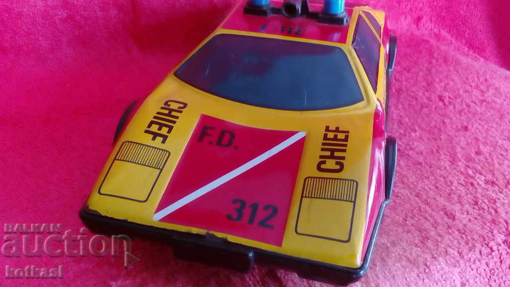Old social metal sheet metal toy car 21.50 cm. with price 65.00 BGN | € 33.23 Old social metal sheet metal toy car 21.50 cm. with price 65.00 BGN | € 33.23