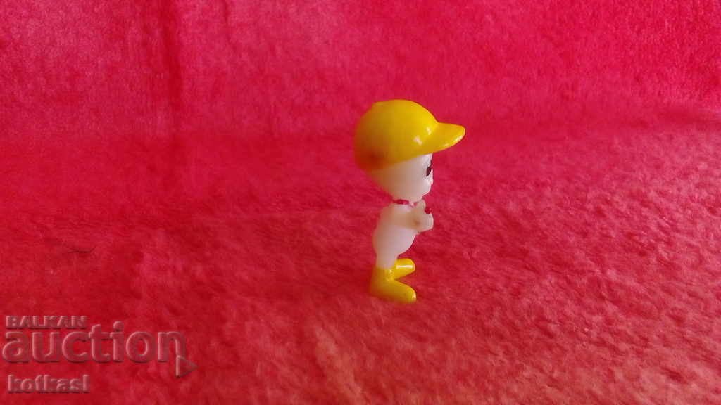 Small Chocolate Egg toy figure with price 4.50 BGN | € 2.30