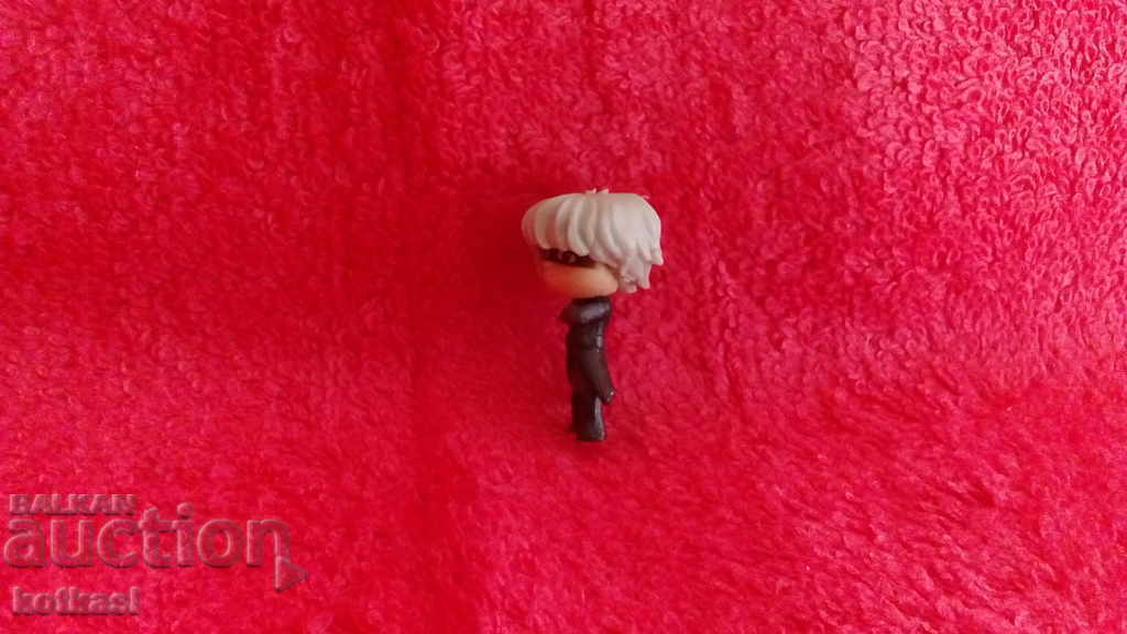 Delivery of Small toy figure