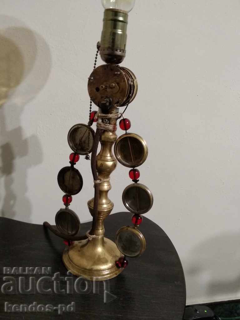 Παράδοση Πουλάω ένα vintage γραφείο lamp.RRRRRR Παράδοση Πουλάω ένα vintage γραφείο lamp.RRRRRR