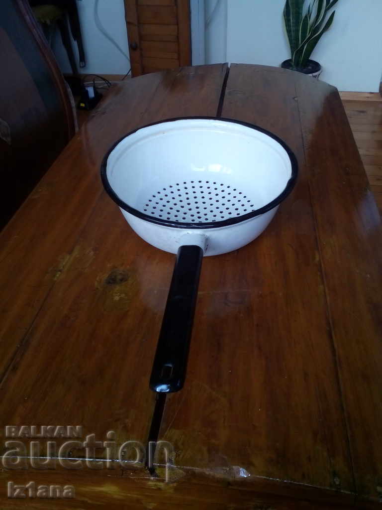 Old enameled strainer, colander with price 25.00 BGN | € 12.78