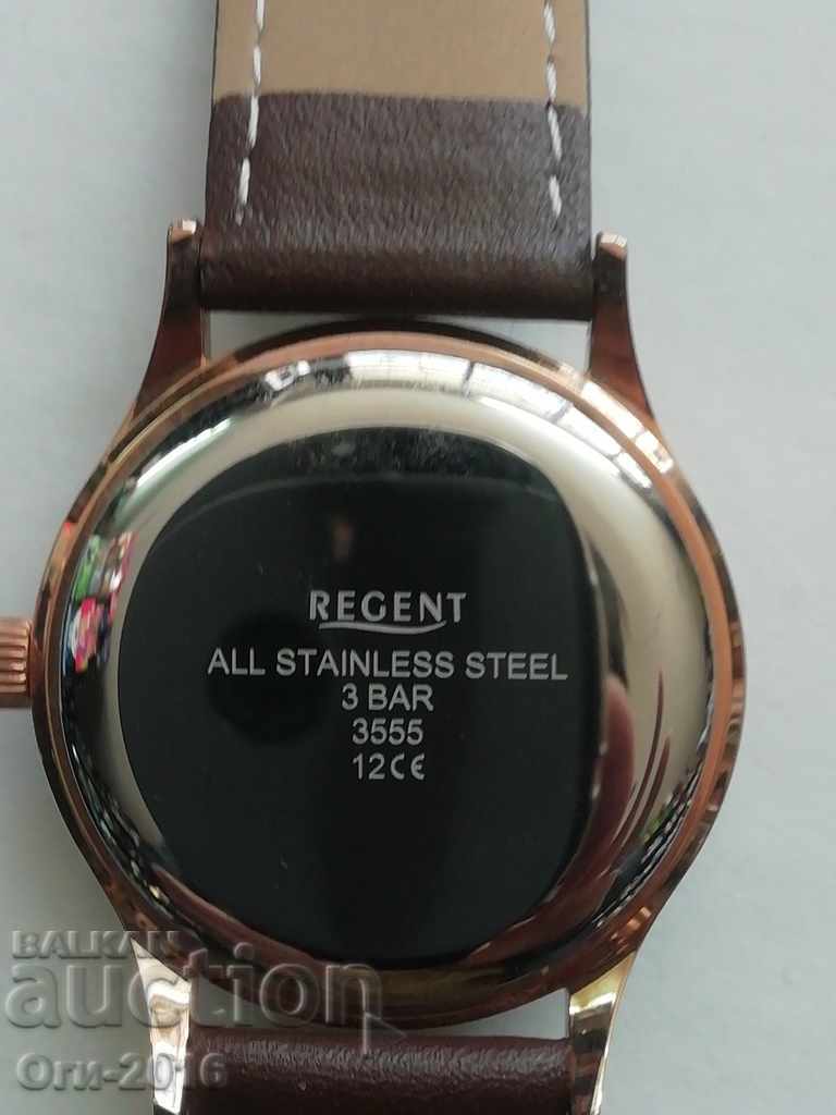 Delivery of Regent Vintage-Style UVP clock in retro style