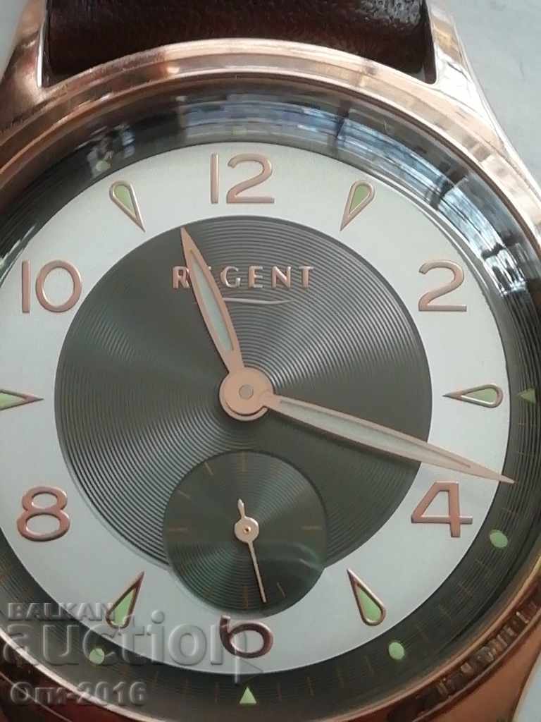 Regent Vintage-Style UVP clock in retro style