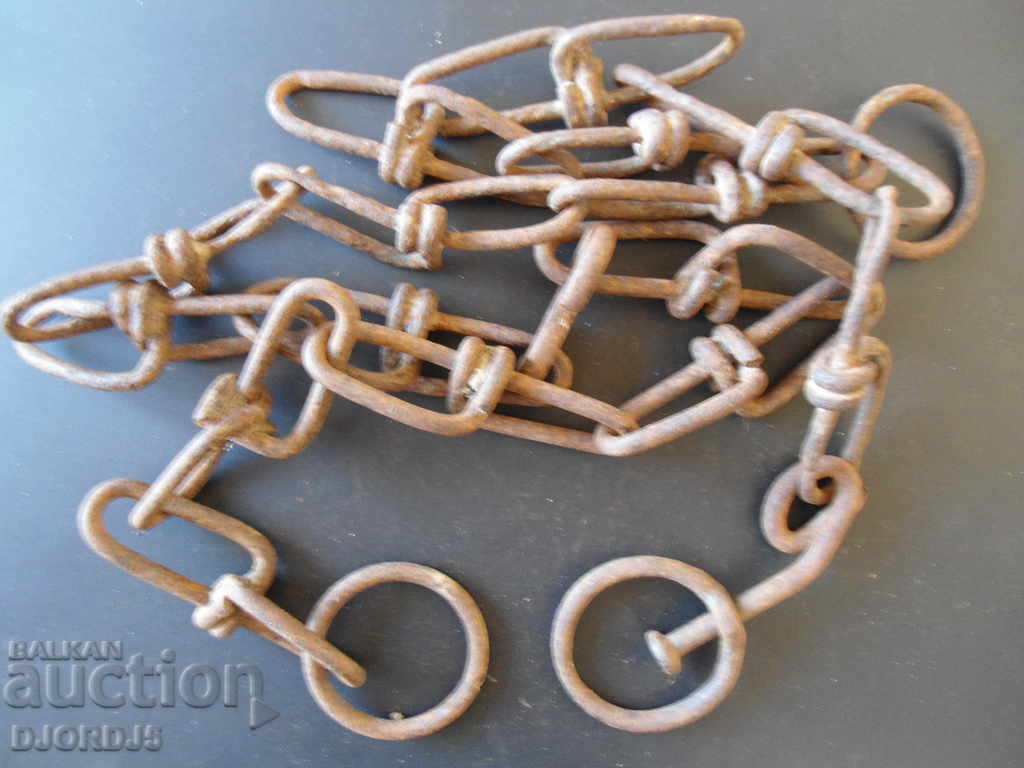 Παλιά πλαστή αλυσίδα 1,40 μ με τιμή 5.00 BGN | € 2.56 Παλιά πλαστή αλυσίδα 1,40 μ με τιμή 5.00 BGN | € 2.56