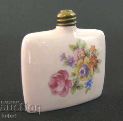 OLD MORE THAN PERFUME PORCELAIN WITH Lilac Flowers with price 60.00 BGN | € 30.68 OLD MORE THAN PERFUME PORCELAIN WITH Lilac Flowers with price 60.00 BGN | € 30.68