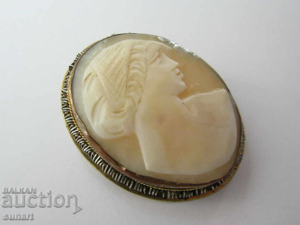 OLD BROOCH OR GAME COME VICTORIAN CAMEO with price 450.00 BGN | € 230.08 OLD BROOCH OR GAME COME VICTORIAN CAMEO with price 450.00 BGN | € 230.08