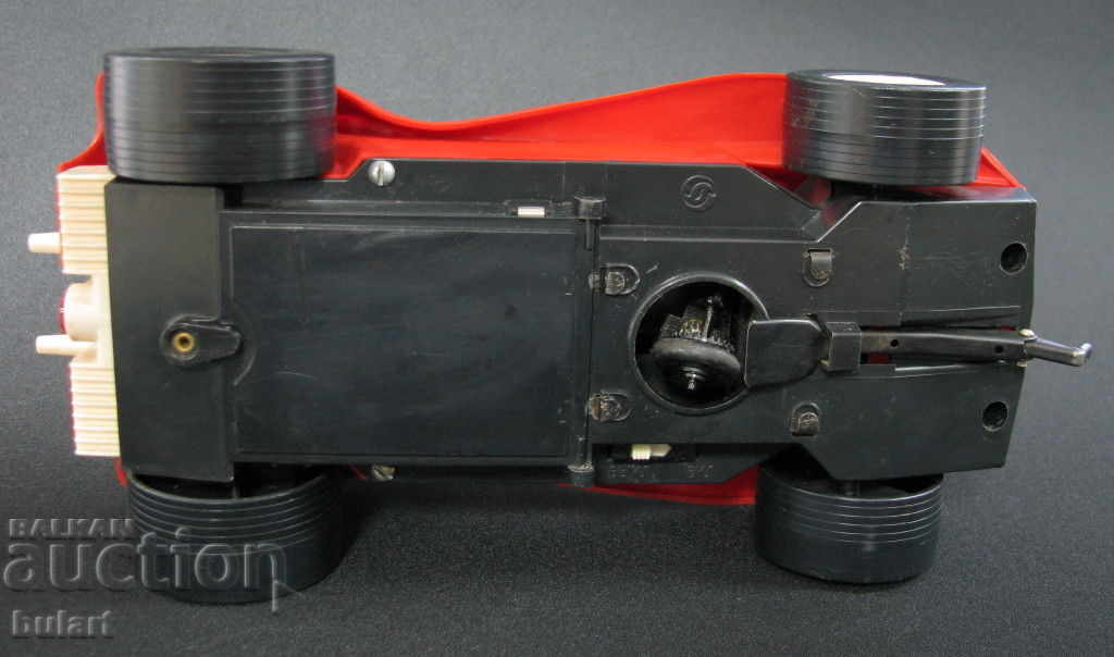 RUSSIA PLASTIC TOY CAR RUSSIA BATTERY RED CAR - 5 RUSSIA PLASTIC TOY CAR RUSSIA BATTERY RED CAR - 5