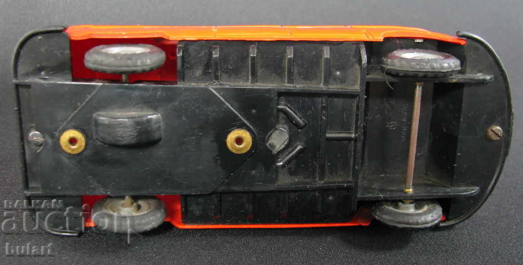 Delivery of VOLKSWAGEN VAN PLASTIC TOY VAN PLAYER HUNGARY LEMEZ