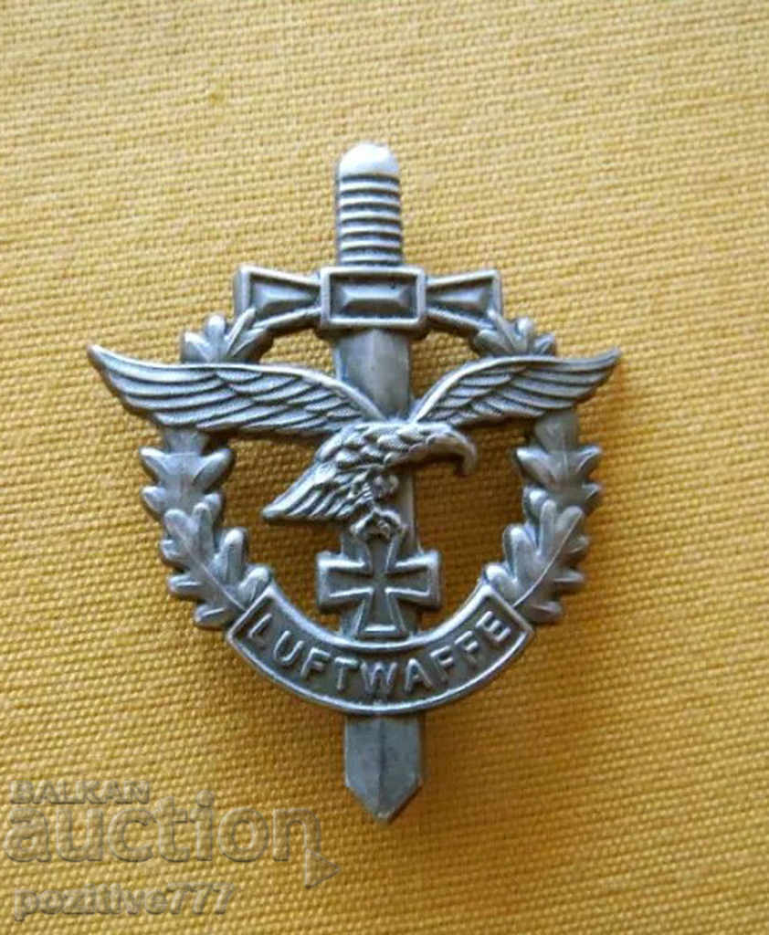 Antique World War II badge - Luftwaffe badge with price 200.00 BGN | € 102.26 Antique World War II badge - Luftwaffe badge with price 200.00 BGN | € 102.26