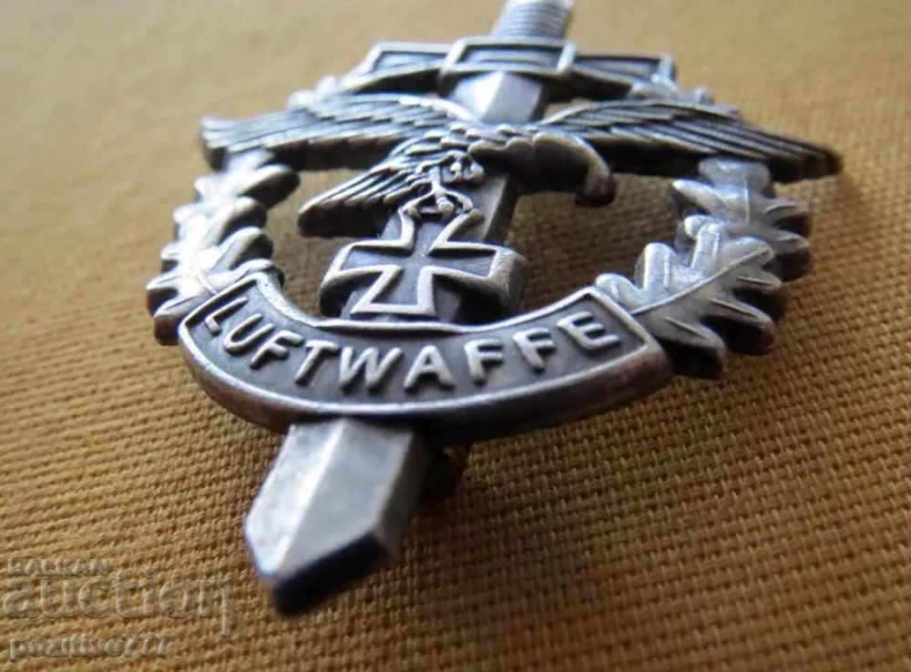 Auction Antique World War II badge - Luftwaffe badge Auction Antique World War II badge - Luftwaffe badge