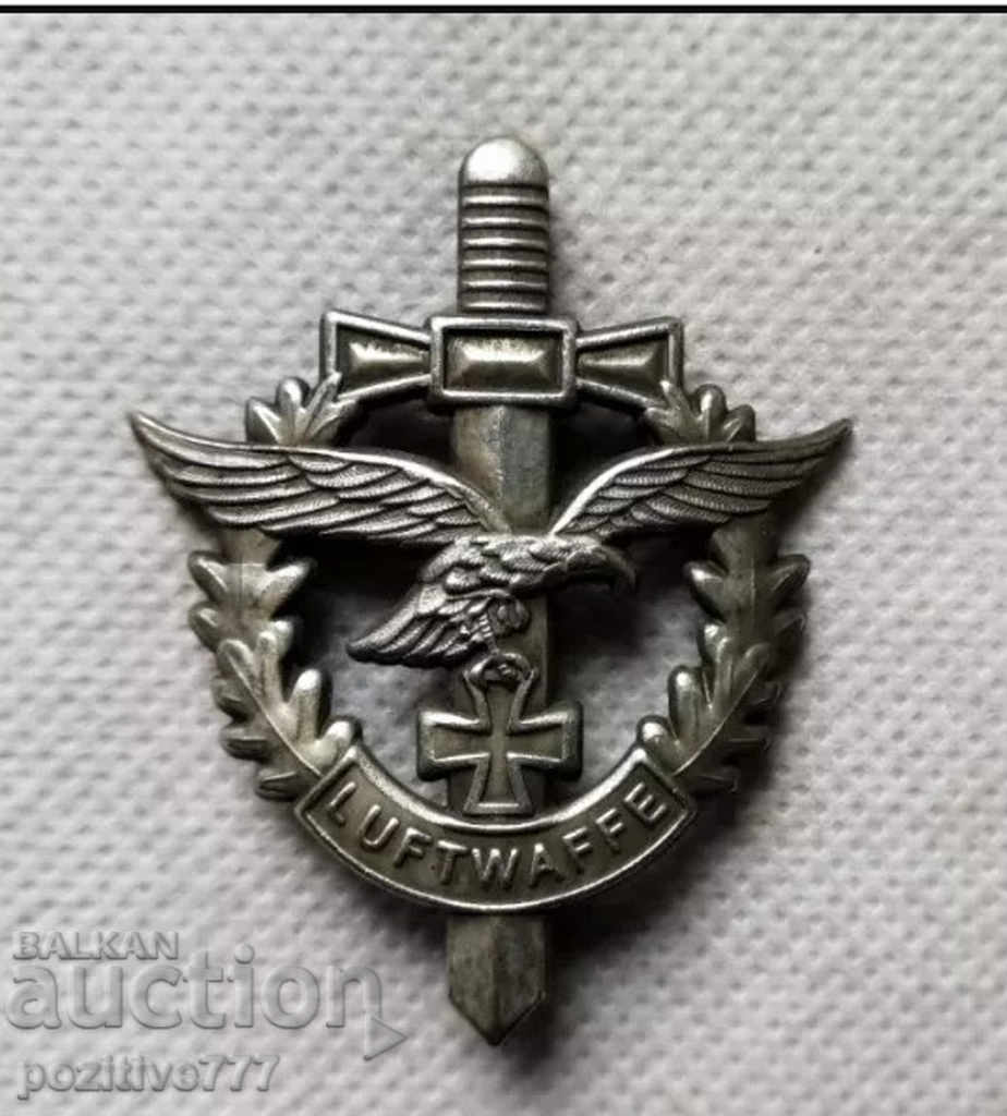 Антична значка от Втората световна война - знакът Luftwaffe