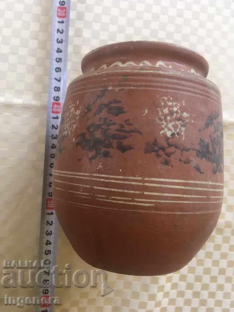 Auction CERAMICS DISTINGUISHED VESSEL WITH ANCIENT VIEW MASK Auction CERAMICS DISTINGUISHED VESSEL WITH ANCIENT VIEW MASK