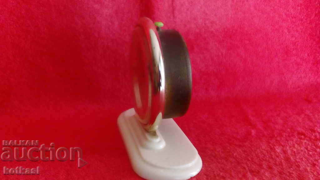 Auction Old social desk clock Alarm Clock Friendship Elephant USSR Russia Auction Old social desk clock Alarm Clock Friendship Elephant USSR Russia