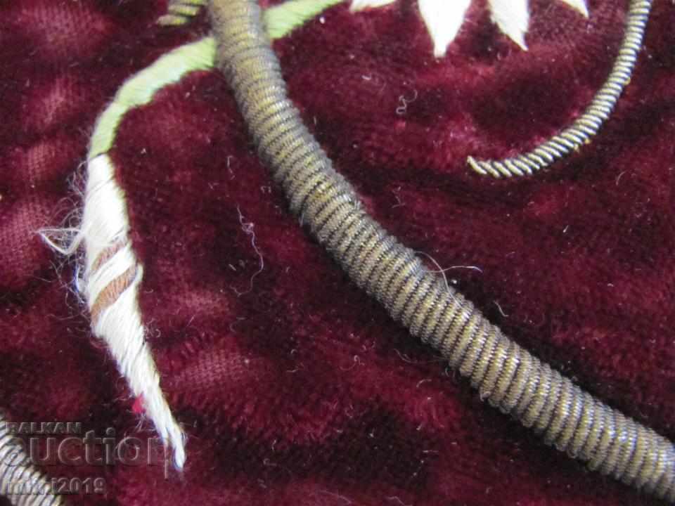 19th Century Hand embroidery Motif velvet and gold brimstone - 5 19th Century Hand embroidery Motif velvet and gold brimstone - 5