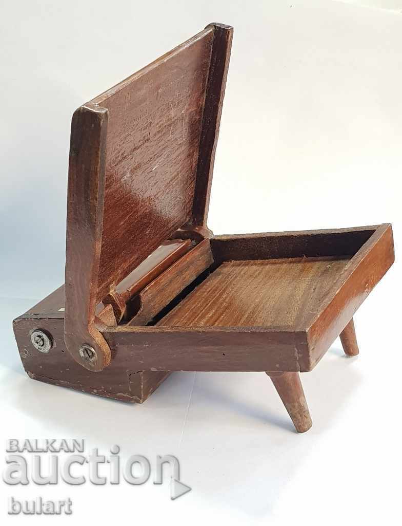 OLD WOODEN CIGARETTE CIGARETTE DISPENSER with price 60.00 BGN | € 30.68 OLD WOODEN CIGARETTE CIGARETTE DISPENSER with price 60.00 BGN | € 30.68