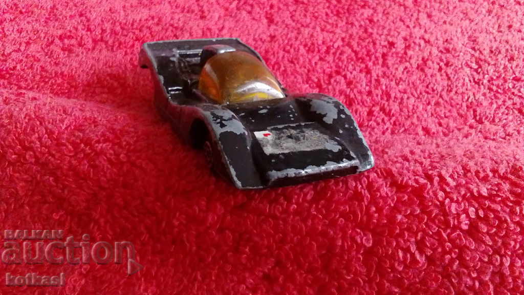 Παράδοση Παλιό μικρό αθλητικό μεταλλικό αυτοκίνητο Παράδοση Παλιό μικρό αθλητικό μεταλλικό αυτοκίνητο