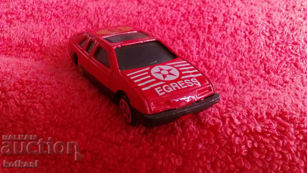 Delivery of Old small metal car China Delivery of Old small metal car China