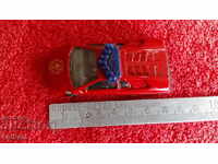 Παλαιό μικρό μεταλλικό σπορ αυτοκίνητο Κίνα