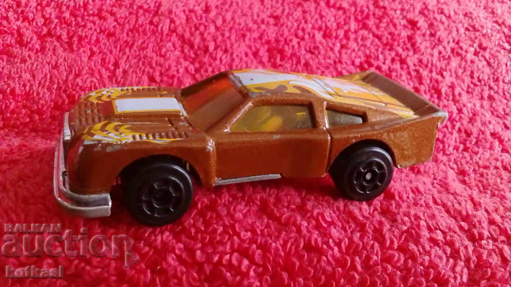 Παλαιό μικρό μεταλλικό αυτοκίνητο Κίνα με τιμή 4.50 BGN | € 2.30