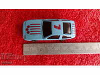 Παλαιό μικρό μεταλλικό αυτοκίνητο Κίνα