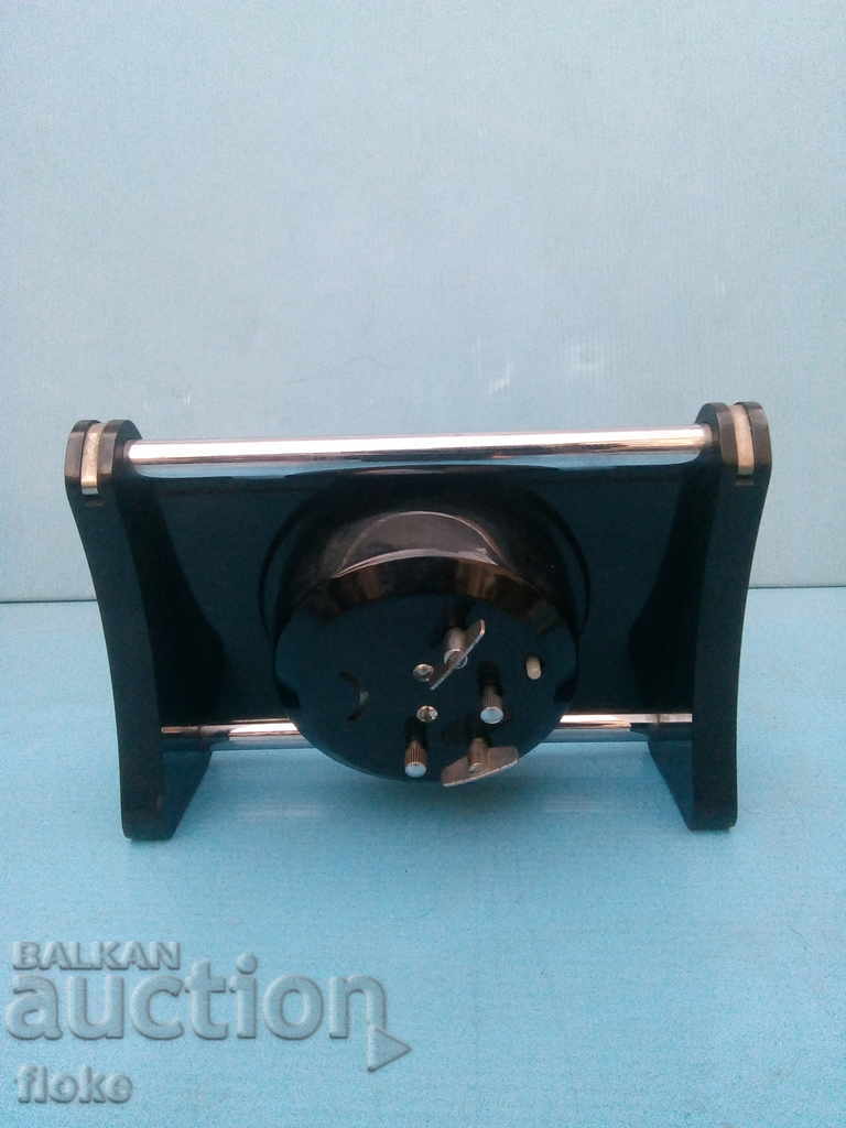 Desktop clock-old and working - 5 Desktop clock-old and working - 5