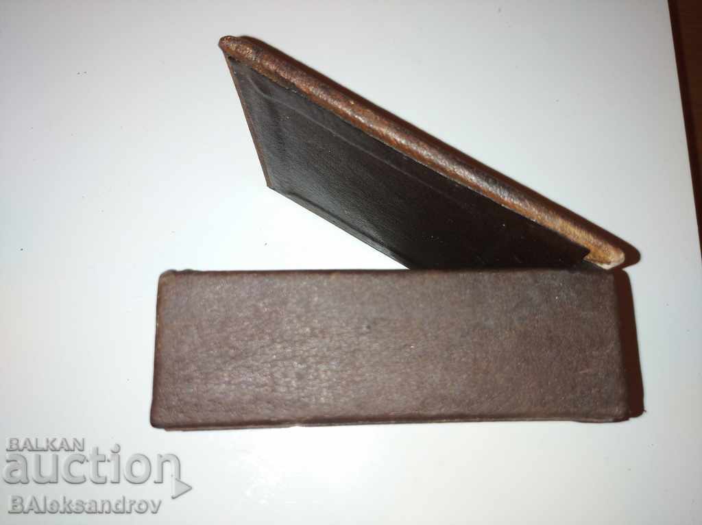 Livrarea caseta de bijuterii din piele