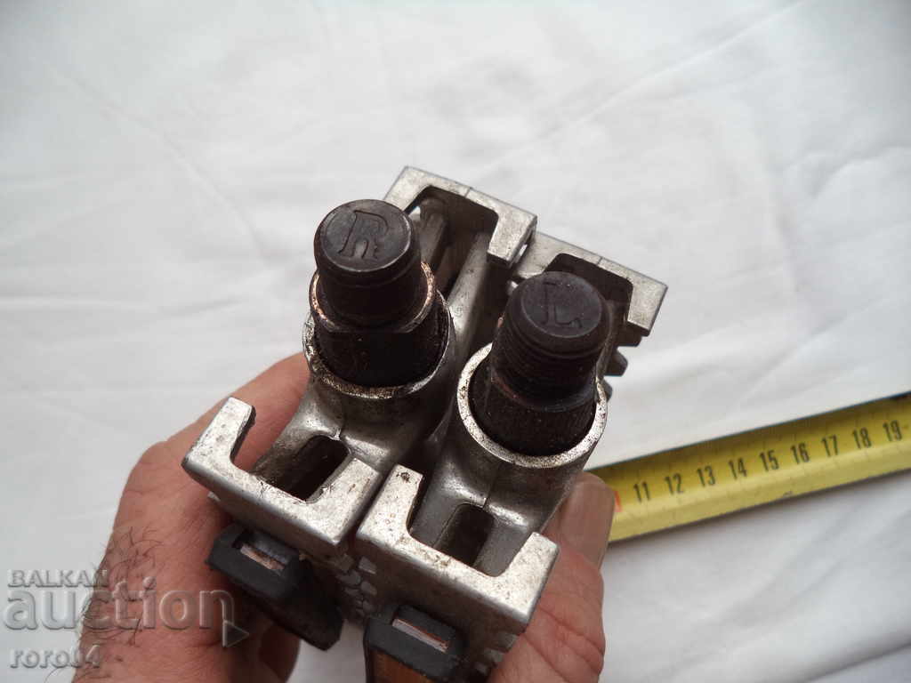 Delivery of Pedals Delivery of Pedals