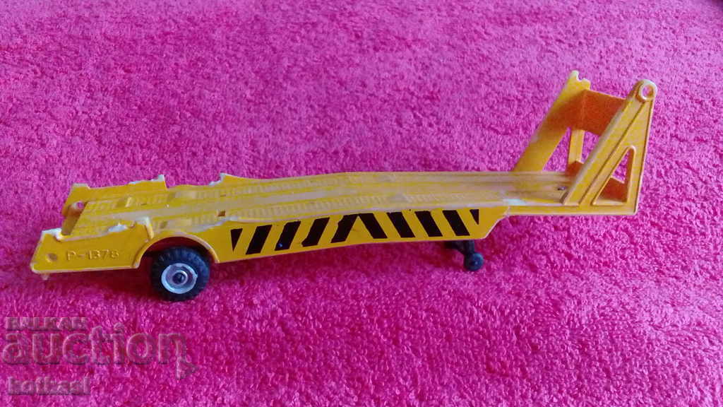 Auction  Old small Tire Truck trailer Greece