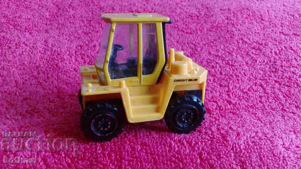 Small metal toy China with price 3.50 BGN | € 1.79 Small metal toy China with price 3.50 BGN | € 1.79