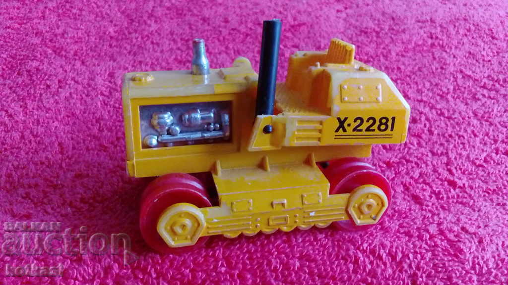 Small plastic toy chain machine marked Greece with price 8.50 BGN | € 4.35 Small plastic toy chain machine marked Greece with price 8.50 BGN | € 4.35