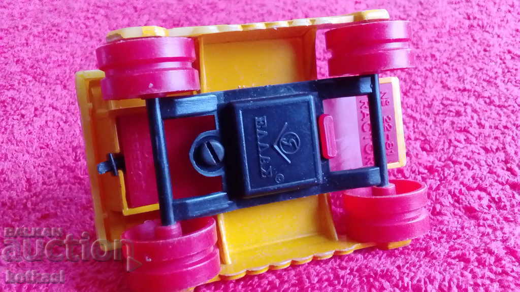 Mașină mică cu lanț de jucării din plastic marcată Grecia - 6 Mașină mică cu lanț de jucării din plastic marcată Grecia - 6