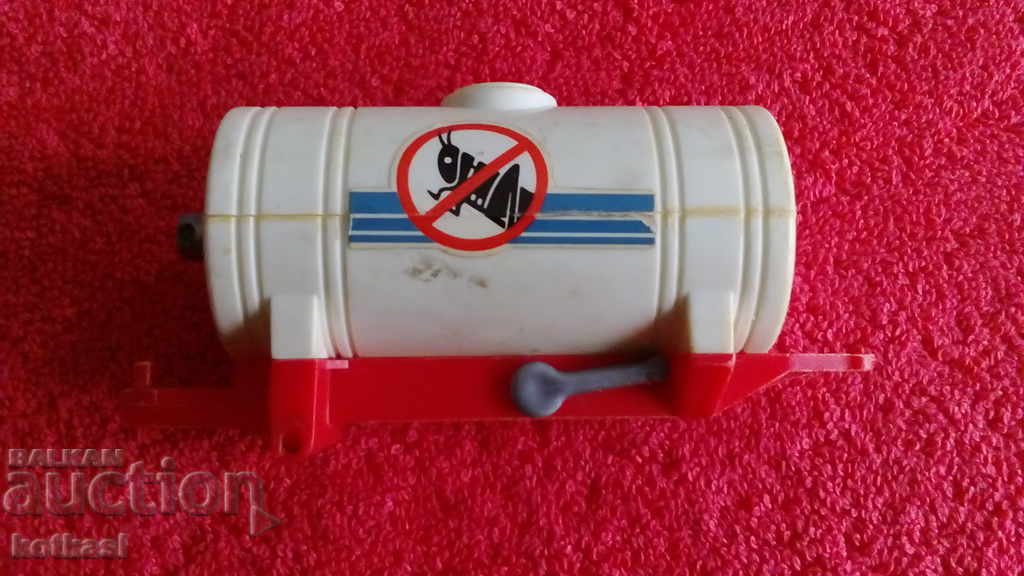 Old small cistern with price 4.50 BGN | € 2.30 Old small cistern with price 4.50 BGN | € 2.30