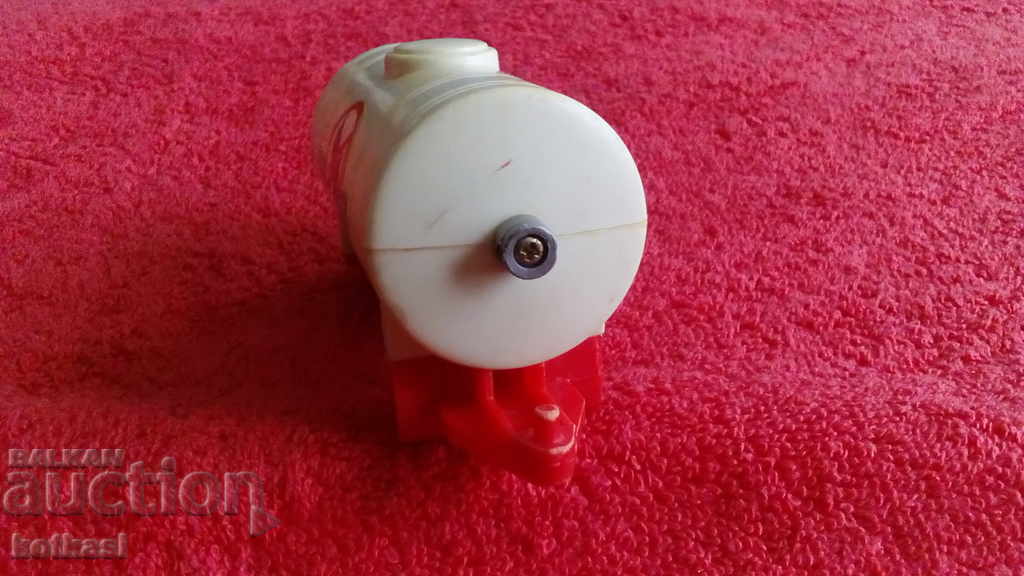 Delivery of Old small cistern Delivery of Old small cistern