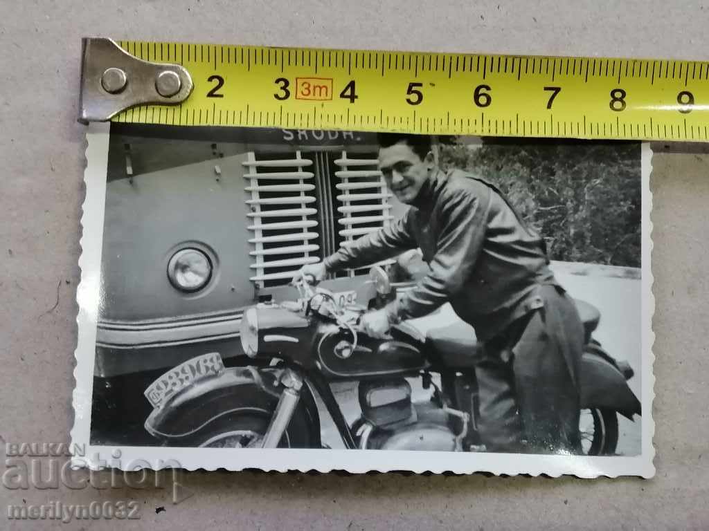 Delivery of Photo paper photography motorist 50s Delivery of Photo paper photography motorist 50s