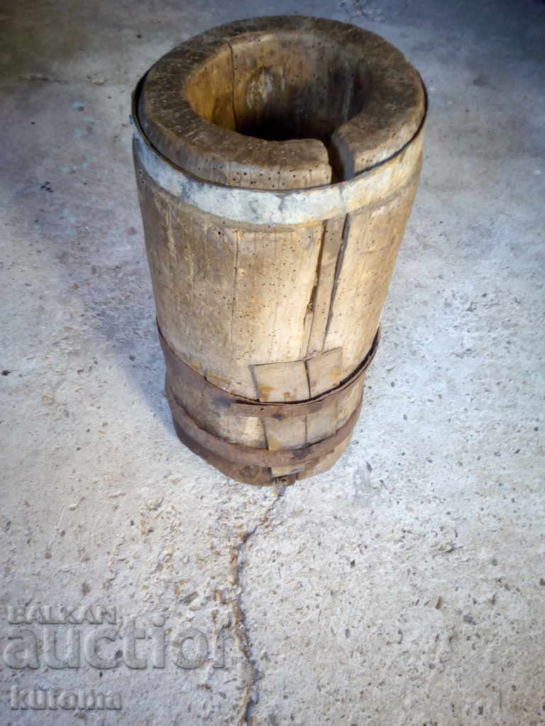An old spice grinder