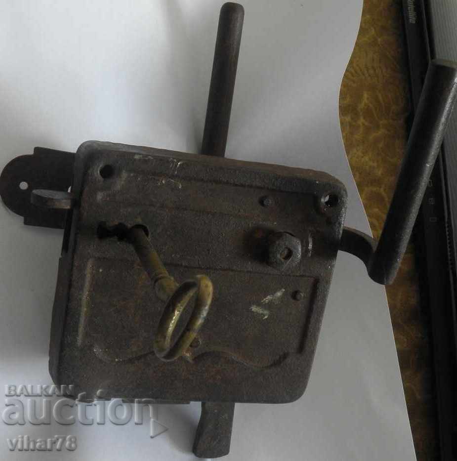 Стара брава с ключ с печат еврейска звезда - 7 Стара брава с ключ с печат еврейска звезда - 7