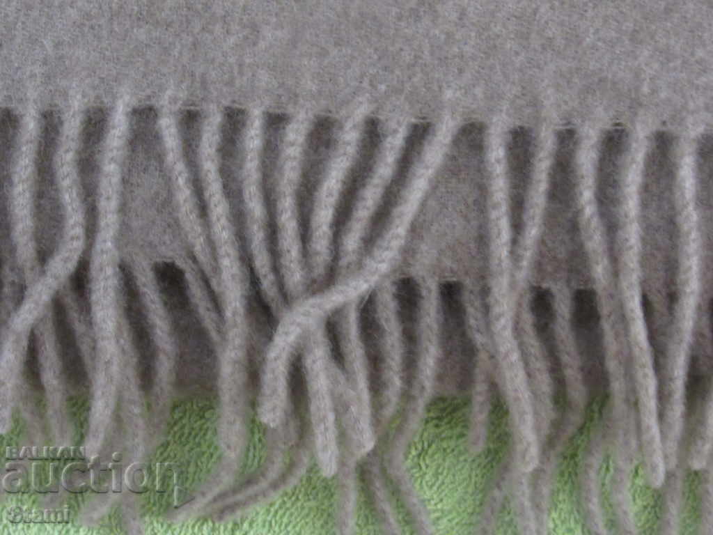 Delivery of Fine scarf 100% cashmere, brown, Mongolia Delivery of Fine scarf 100% cashmere, brown, Mongolia