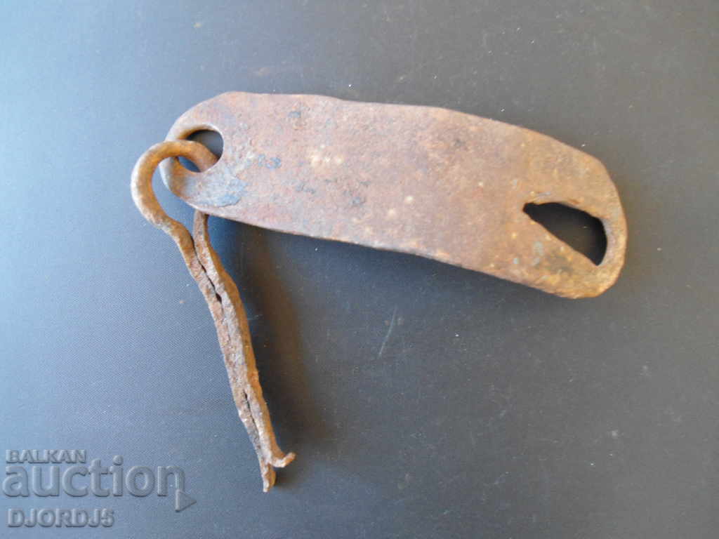 Old latch with price 2.00 BGN | € 1.02 Old latch with price 2.00 BGN | € 1.02