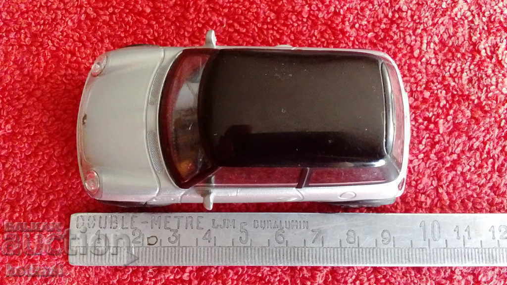 Mașină veche de jucărie din metal MINI COOPER ITALIA burago 1/43 excelent