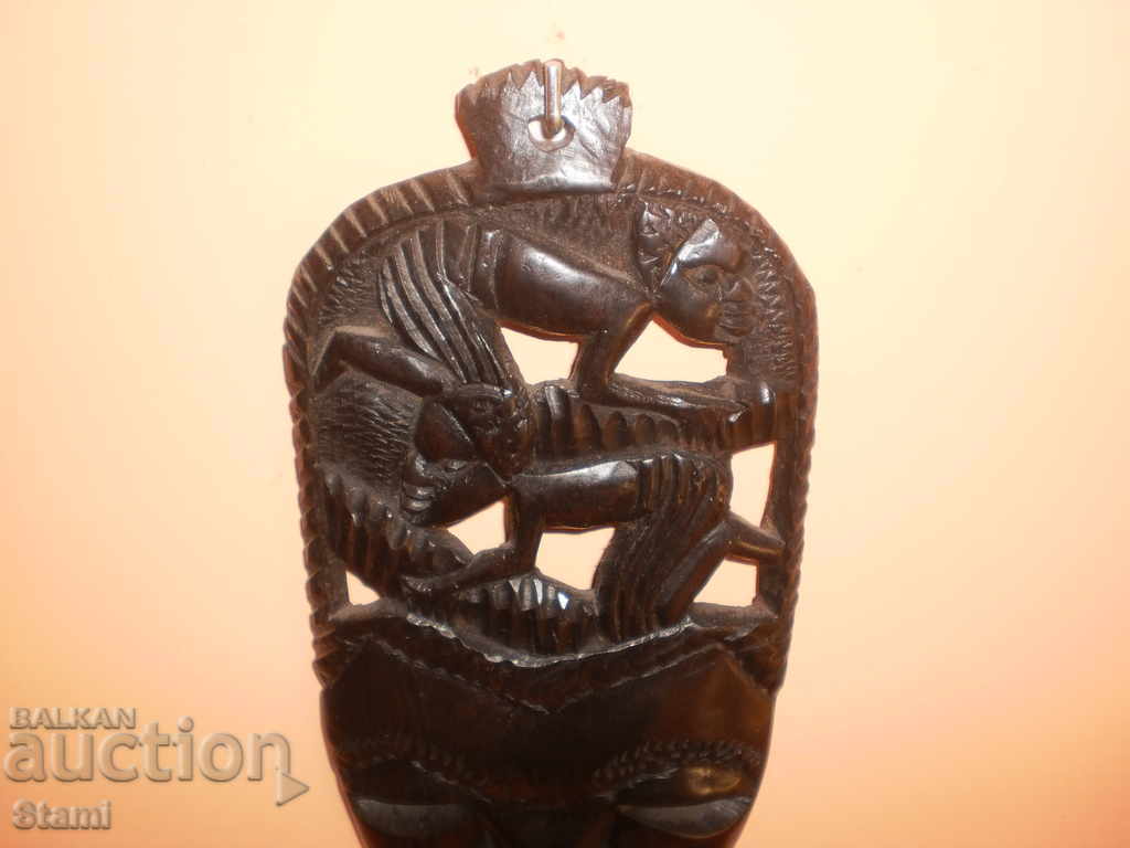 Masca de abanos african din Malawi cu preț 85.00 BGN | € 43.46 Masca de abanos african din Malawi cu preț 85.00 BGN | € 43.46