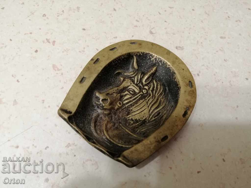 Аукцион Стар бронзов пепелник Аукцион Стар бронзов пепелник