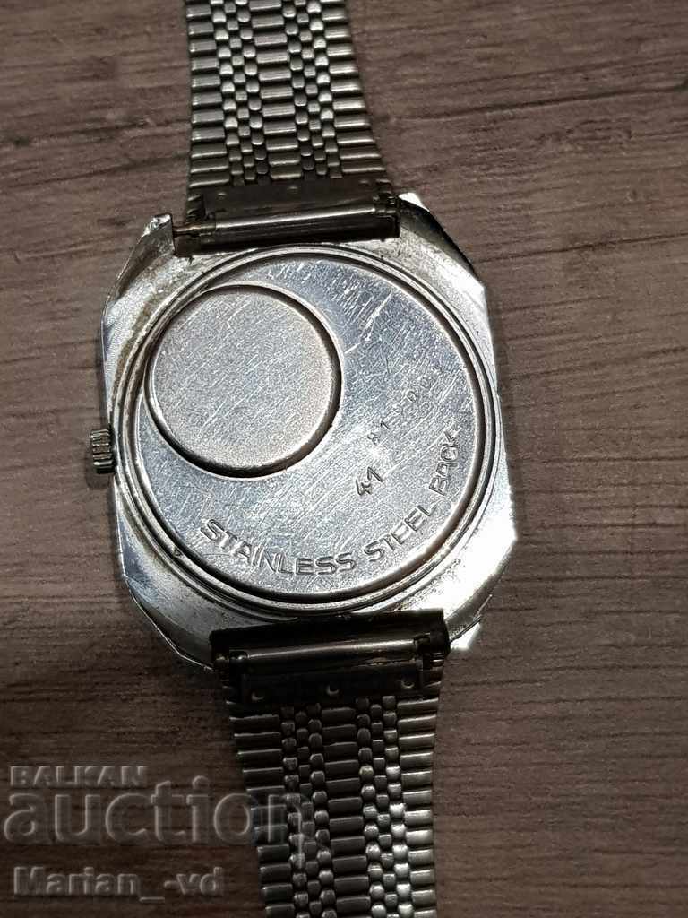 Delivery of Men's Ruhla Quartz Watch