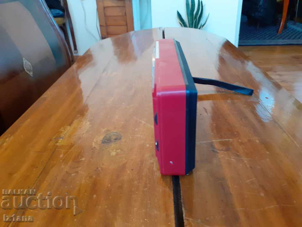 Παλιό ραδιόφωνο, ραδιοδέκτης VEGA RP-241-1 με τιμή 28.00 BGN | € 14.32