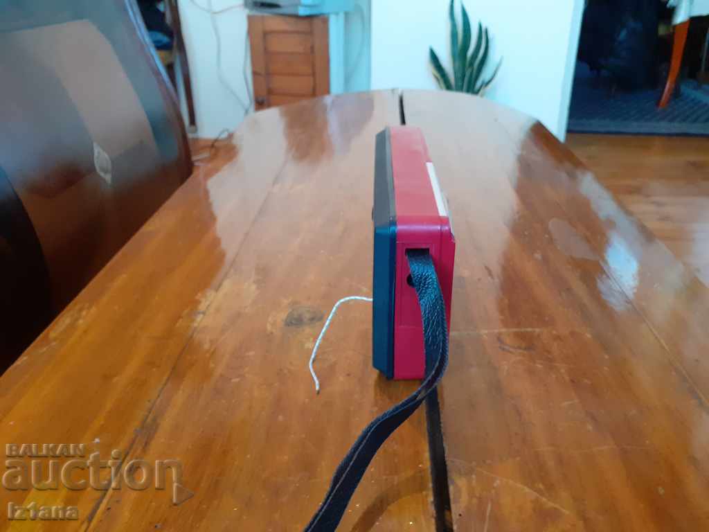 Παράδοση Παλιό ραδιόφωνο, ραδιοδέκτης VEGA RP-241-1