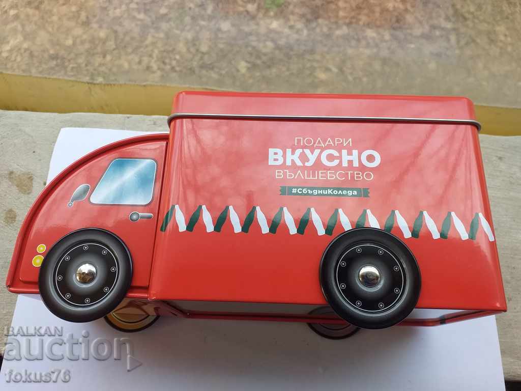 COCA COLA COLLECTIBLE TIN TRUCK TOY - 5 COCA COLA COLLECTIBLE TIN TRUCK TOY - 5