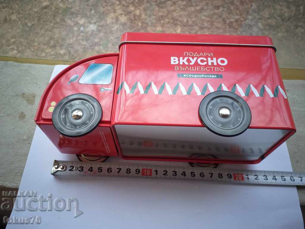 COCA COLA COLLECTIBLE TIN TRUCK TOY - 6 COCA COLA COLLECTIBLE TIN TRUCK TOY - 6